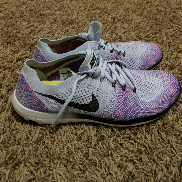 Nike Shoes - Nike free womens 9.5